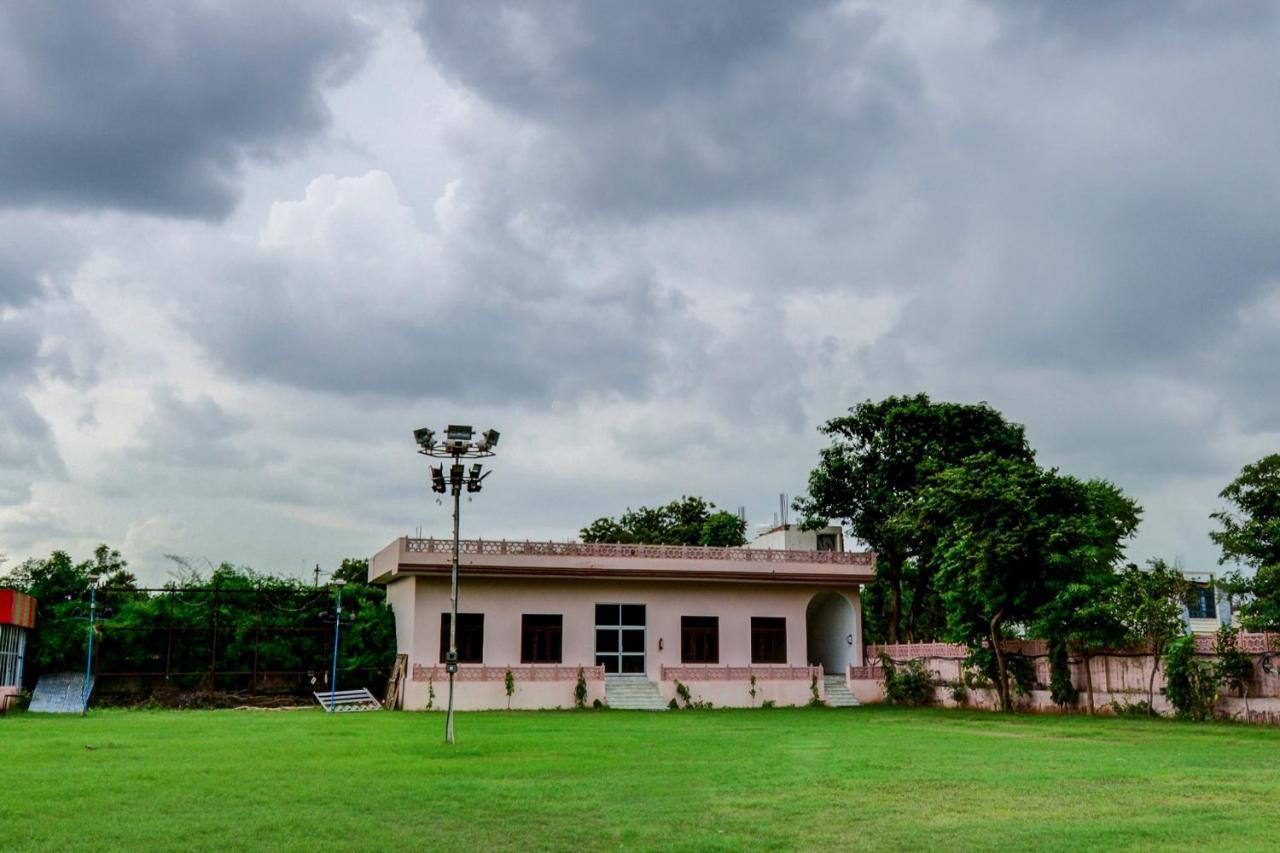Ranthambhore Vilas Hotell Sawai Madhopur Exteriör bild